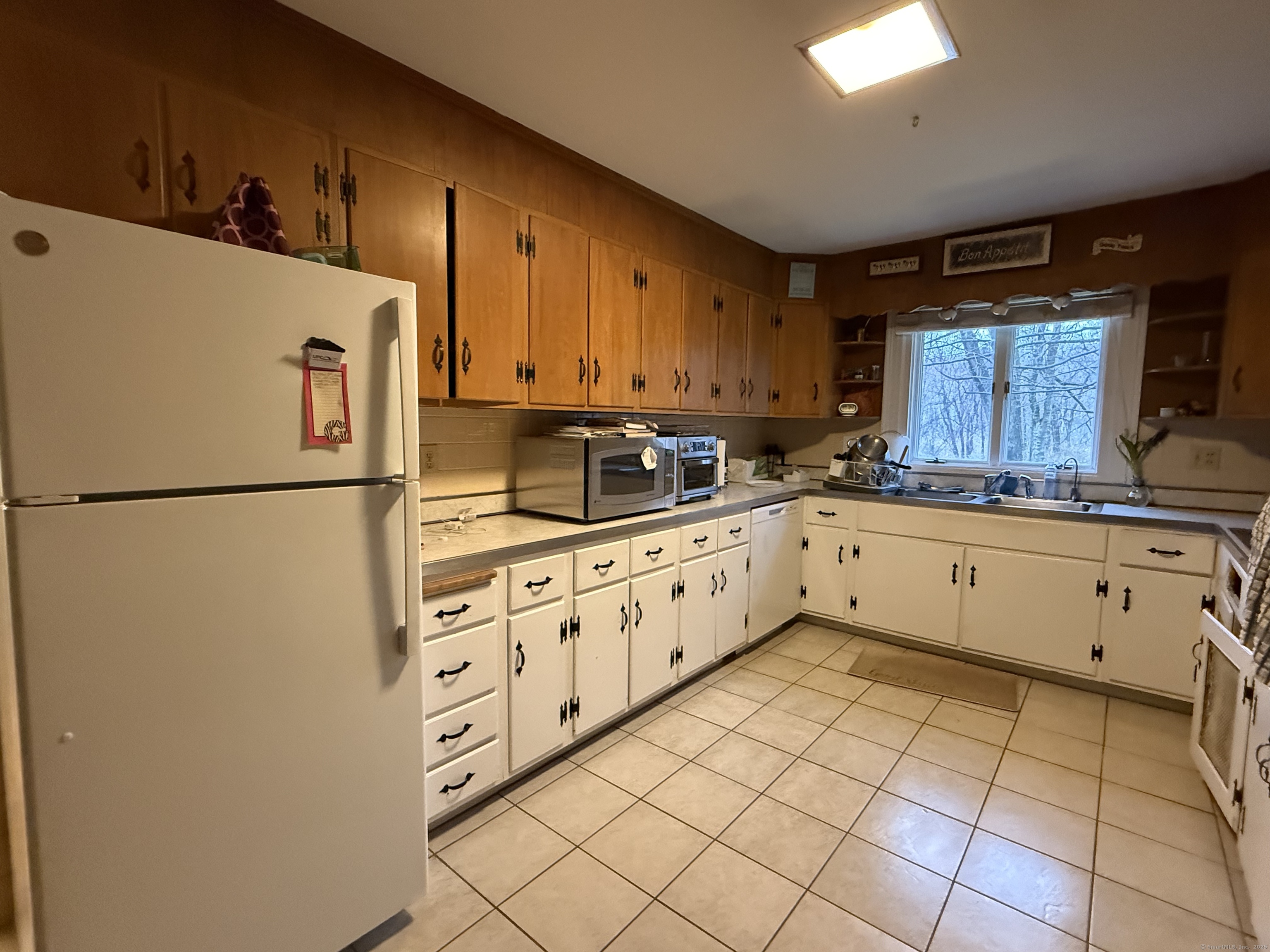 217 Danbury Road Ridgefield, CT 06877 - Photo 5 of 24