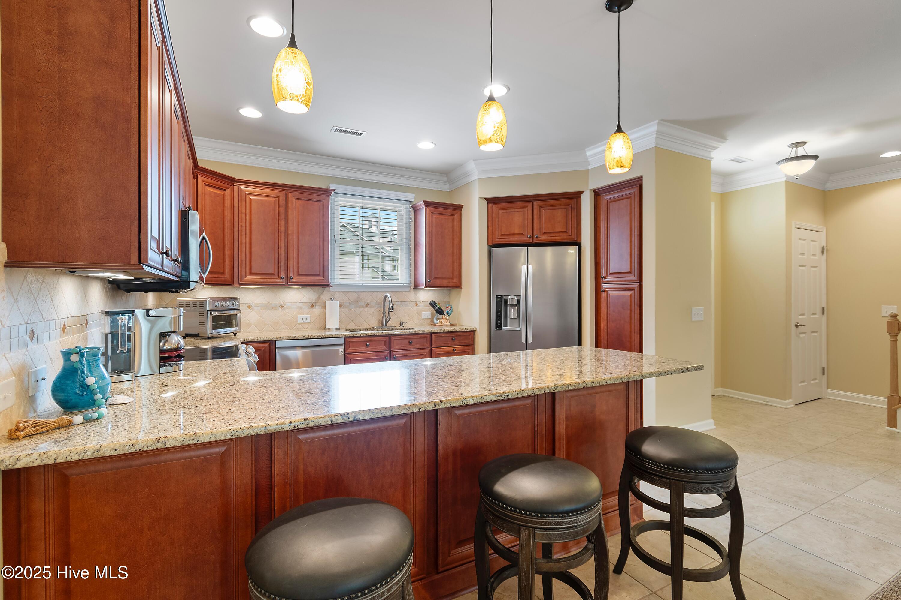 601 River Ridge Road, Unit 4 Shallotte, NC 28470 - Photo 15 of 72 Large Kitchen Bar Area