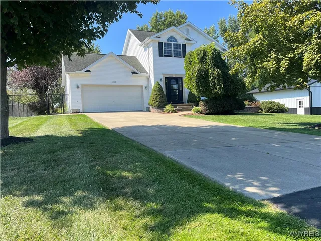 $489,000 | 5992 Shoreham Drive, Hamburg, NY 14085