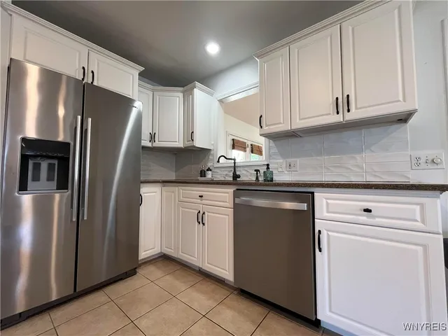 $489,000 | 5992 Shoreham Drive, Hamburg, NY 14085