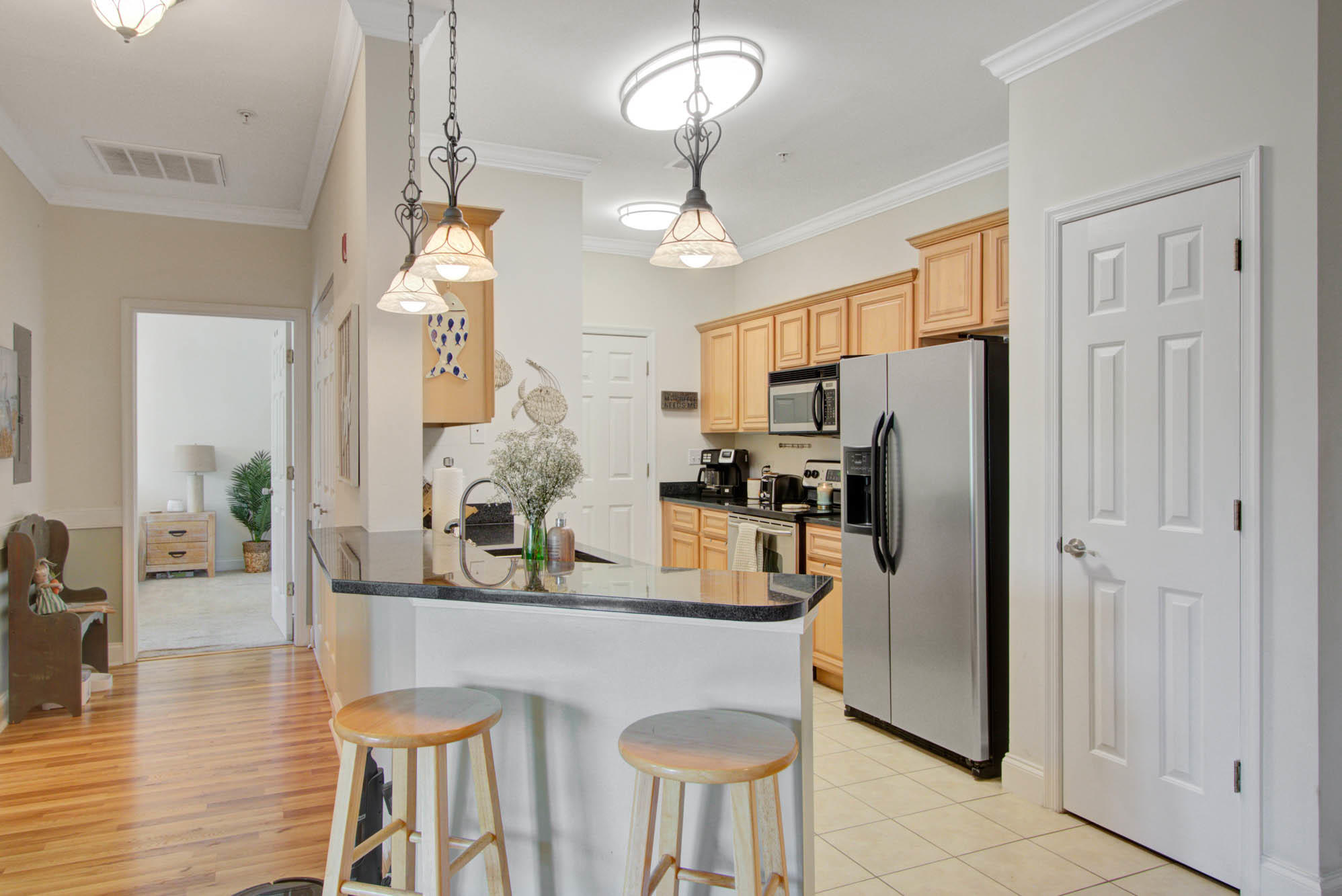 1984 Folly Road, Unit B212 Charleston, SC 29412 - Photo 11 of 28 1984 Folly B212 - CalSiglerPhotography (