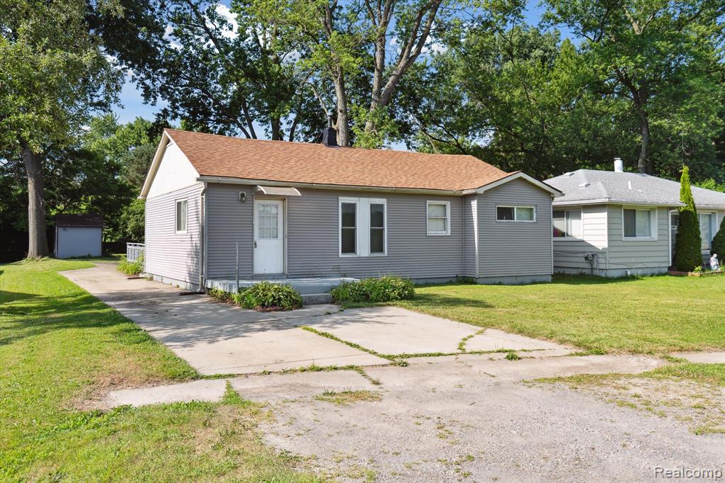 322 Michelson Road Rochester Hills, MI 48307 - Photo 2 of 31