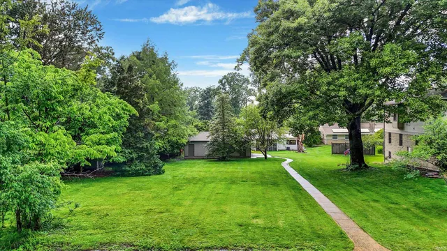 $295,000 | 920 South Highland Avenue, Bloomington, IN 47401