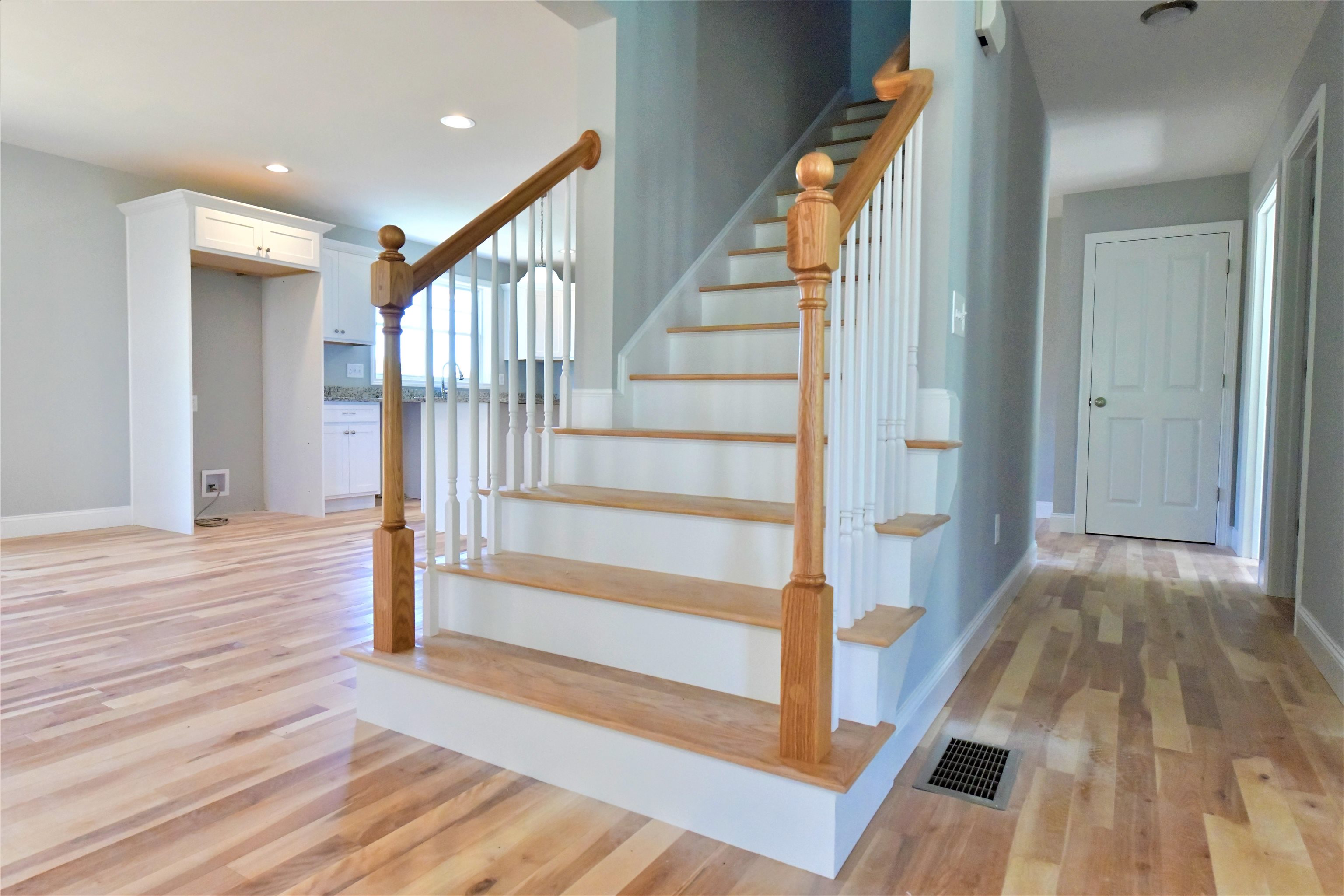 19 Marigold Way Hooksett, NH 03106 - Photo 4 of 7