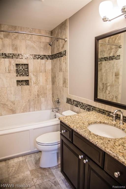 271 Marmoor Court, Unit 26 Rochester Hills, MI 48309 - Photo 33 of 46