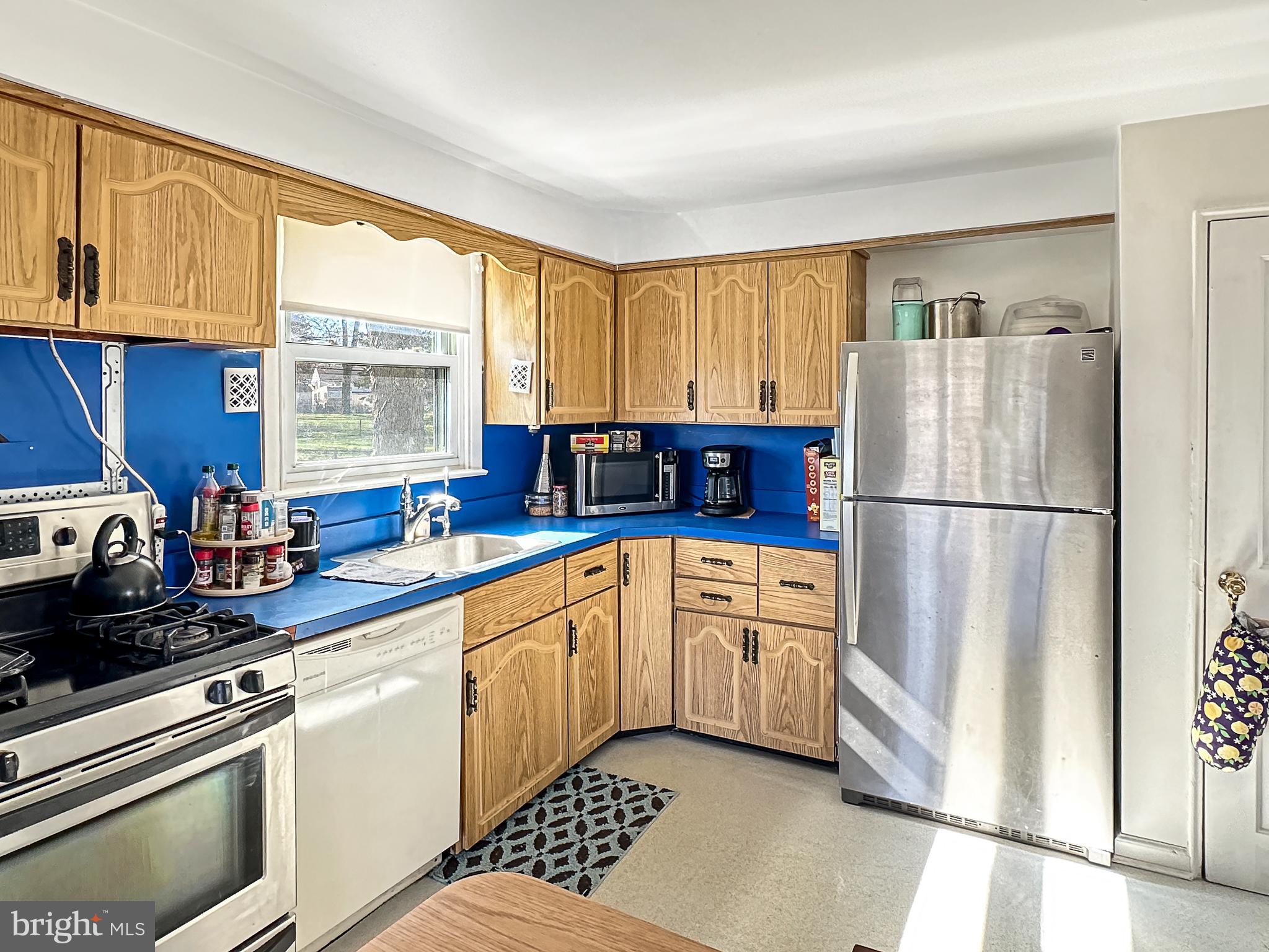 37 Buffington Road Aston, PA 19014 - Photo 8 of 15 Kitchen