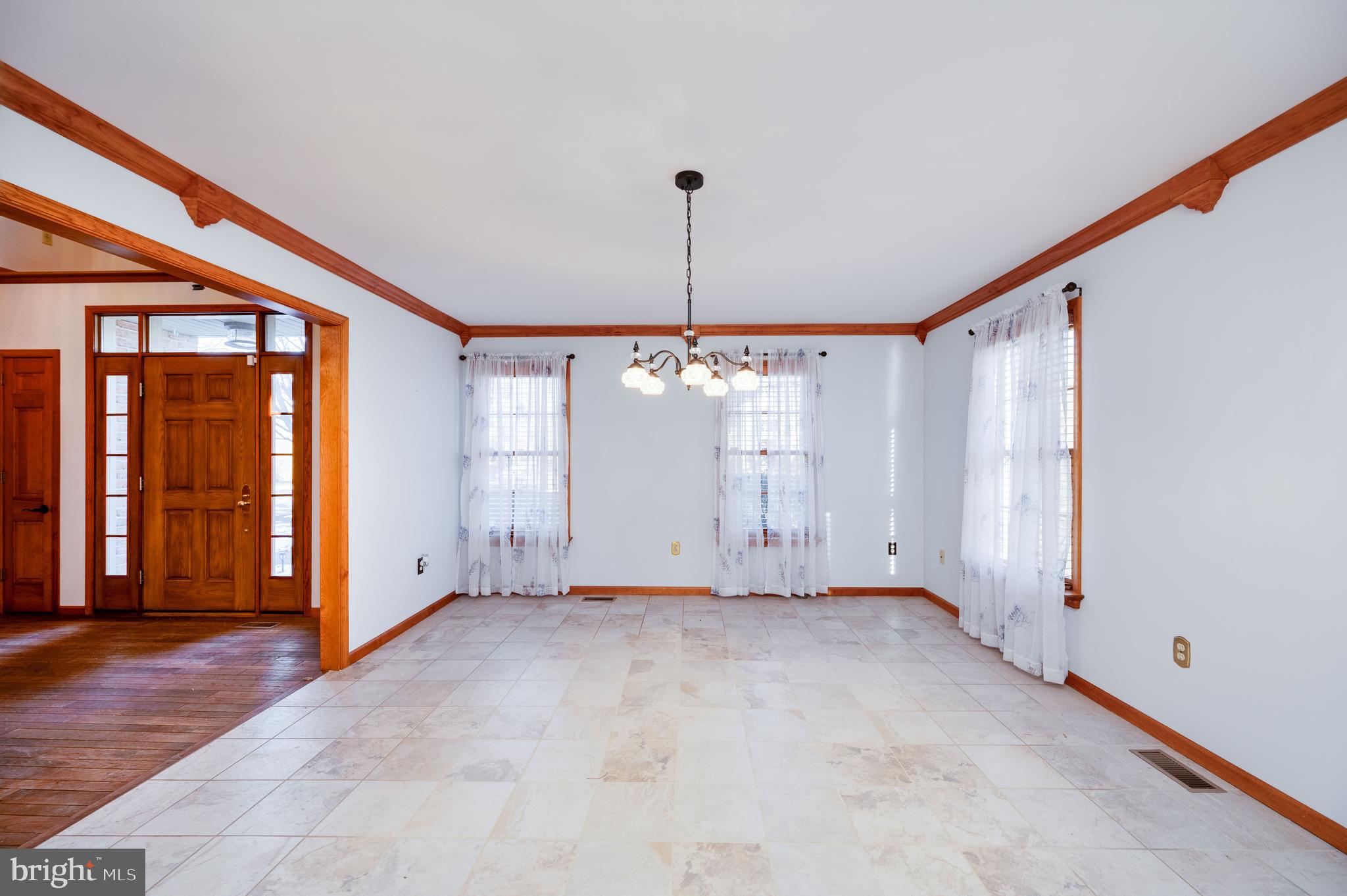 109 Bewley Lane Reading, PA 19605 - Photo 28 of 87 Living/Dining Room