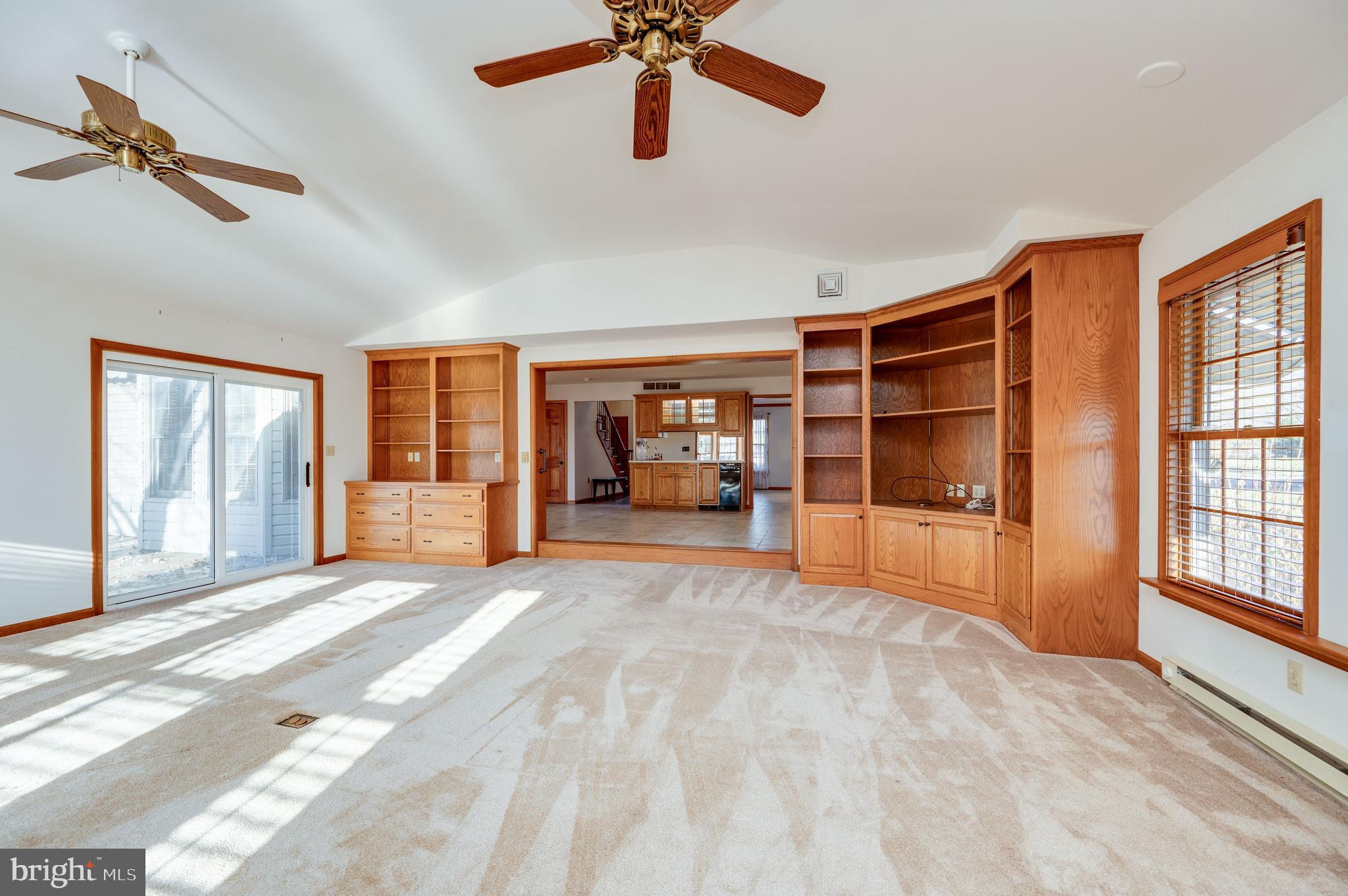 109 Bewley Lane Reading, PA 19605 - Photo 39 of 87 a big room with closet and windows