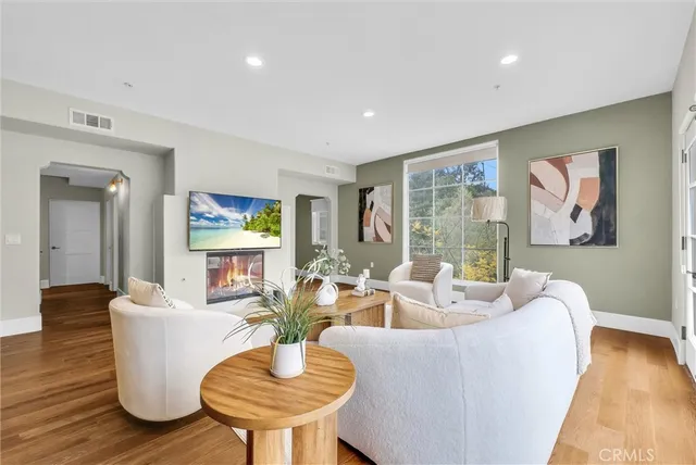 $1,150,000 | 975 Silver Spur Road, Rolling Hills Estates, CA 90274