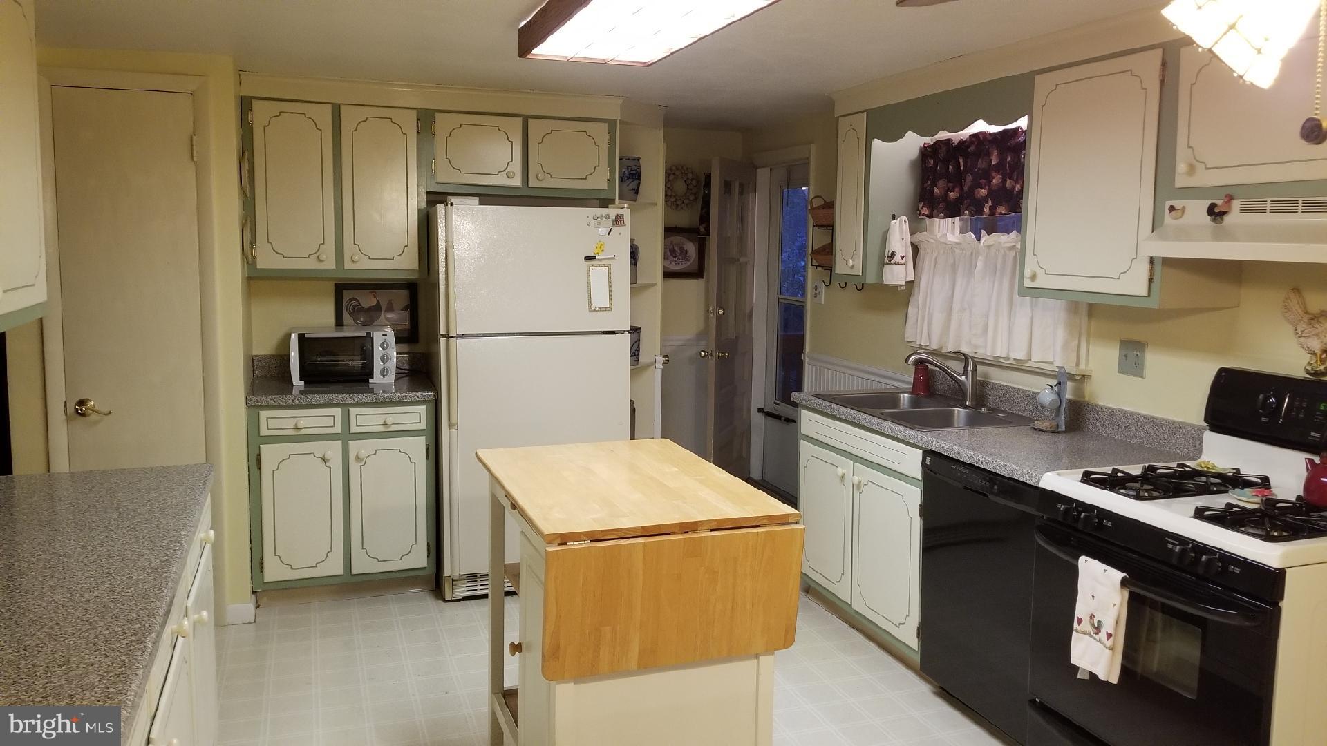 3244 Dublin Road Street, MD 21154 - Photo 9 of 24 Kitchen