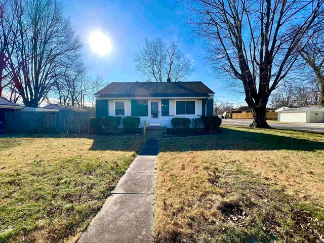 $159,900 | 1801 Ravenswood Drive, Evansville, IN 47714