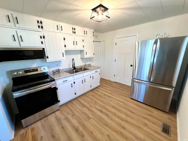 $155,000 | 1801 Ravenswood Drive, Evansville, IN 47714