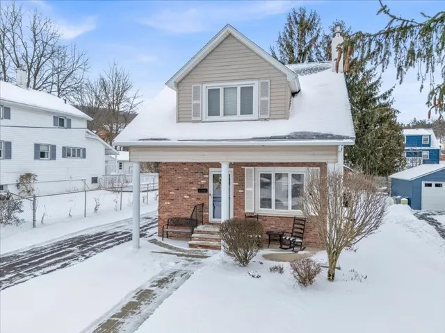 $185,000 | 10 English Street, Binghamton, NY 13904