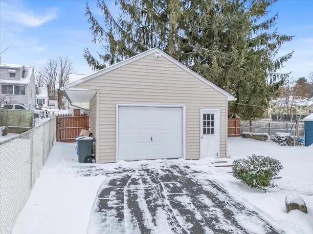 $185,000 | 10 English Street, Binghamton, NY 13904