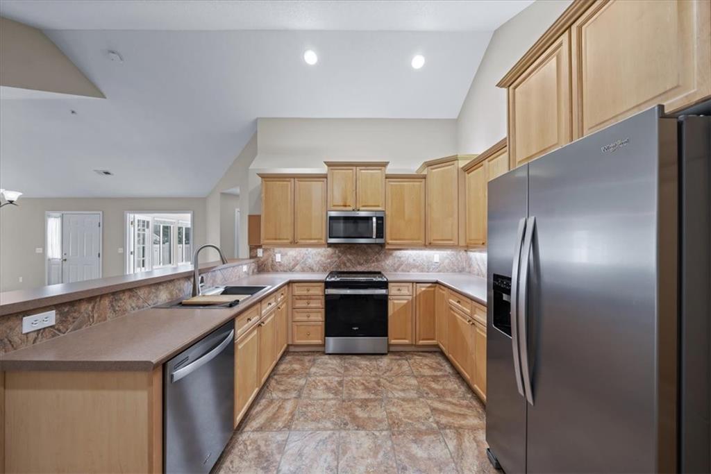 7127 Meadow View Street Shawnee, KS 66227 - Photo 11 of 41