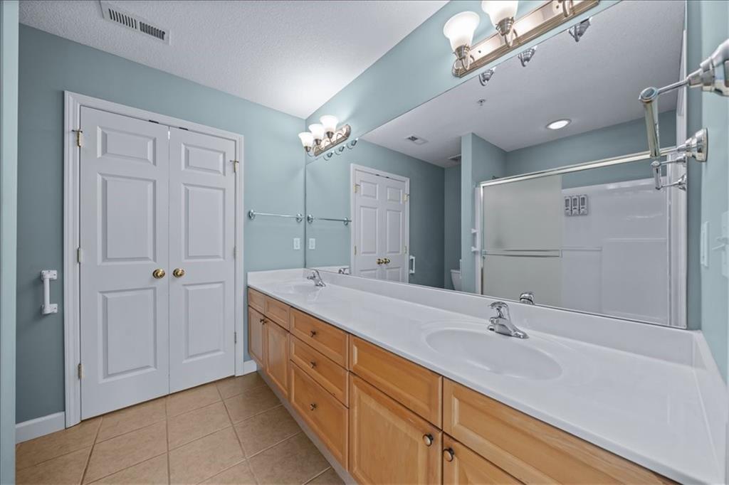 7127 Meadow View Street Shawnee, KS 66227 - Photo 17 of 41