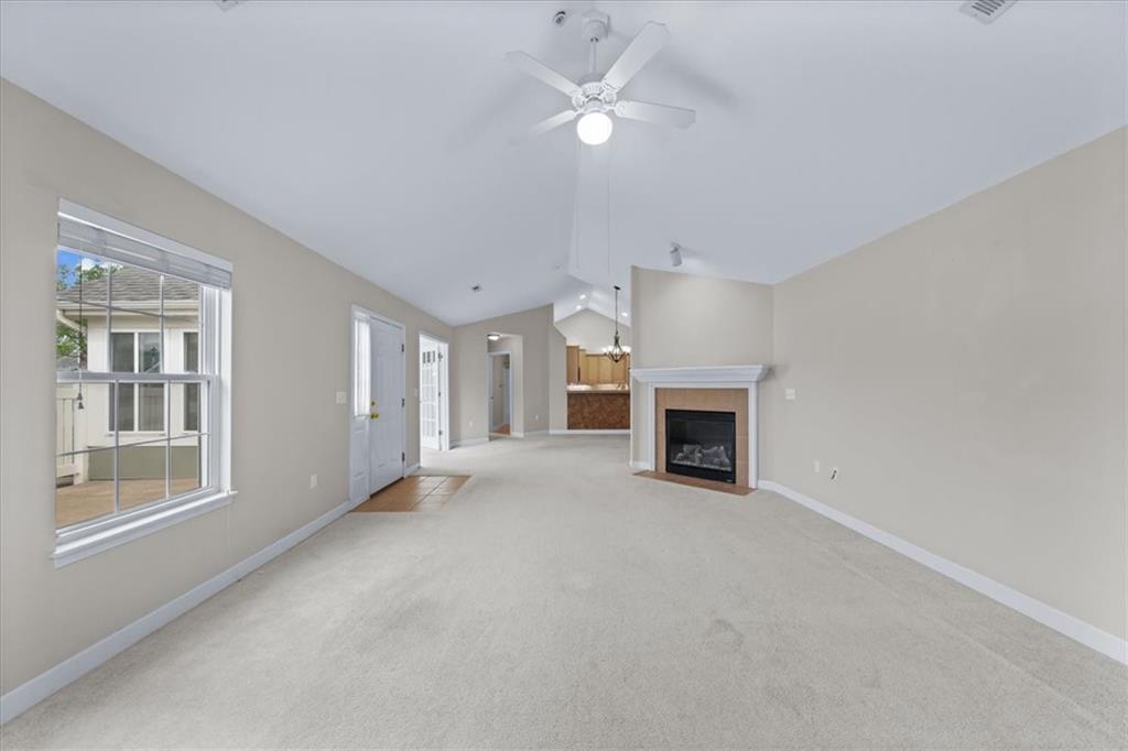 7127 Meadow View Street Shawnee, KS 66227 - Photo 5 of 41