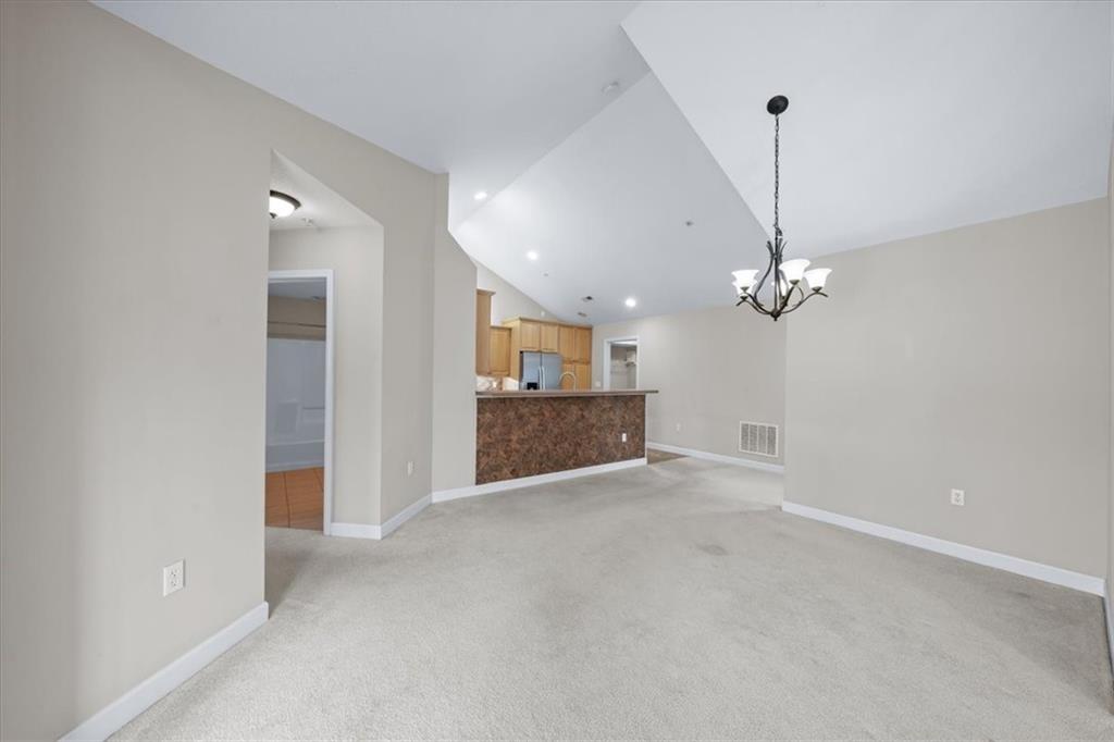 7127 Meadow View Street Shawnee, KS 66227 - Photo 9 of 41