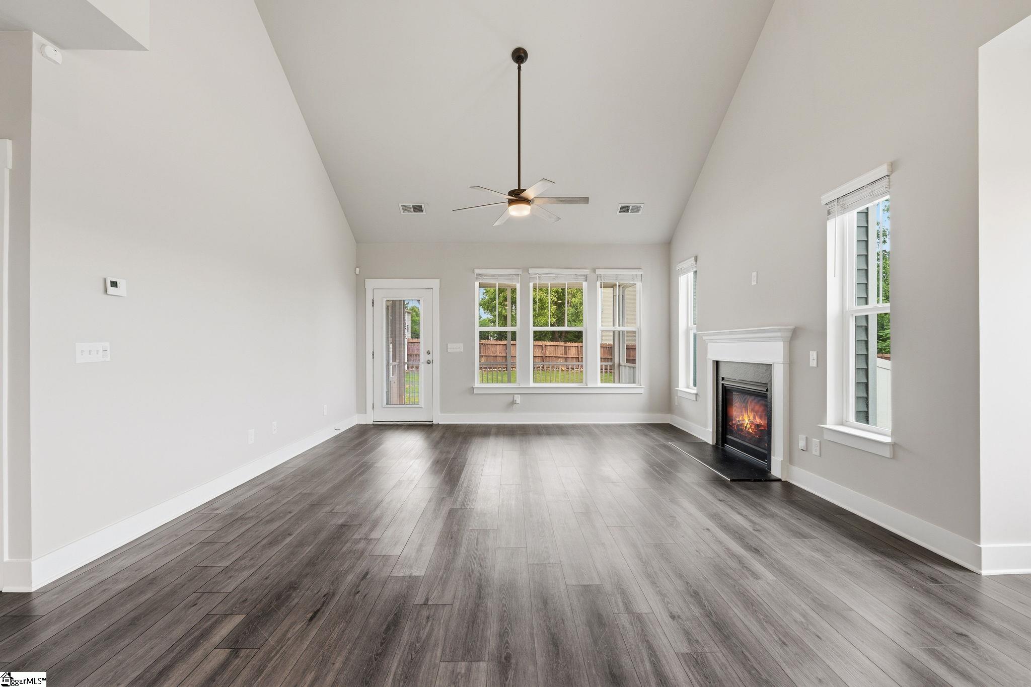 407 Albemarle Lane Greer, SC 29650 - Photo 6 of 39
