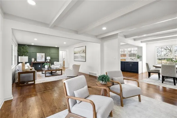 $889,000 | 3520 West 93rd Street, Leawood, KS 66206