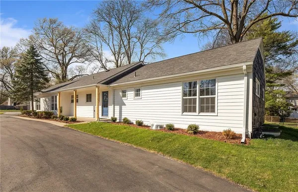 $849,000 | 3520 West 93rd Street, Leawood, KS 66206