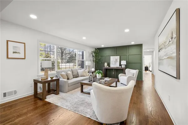 $849,000 | 3520 West 93rd Street, Leawood, KS 66206