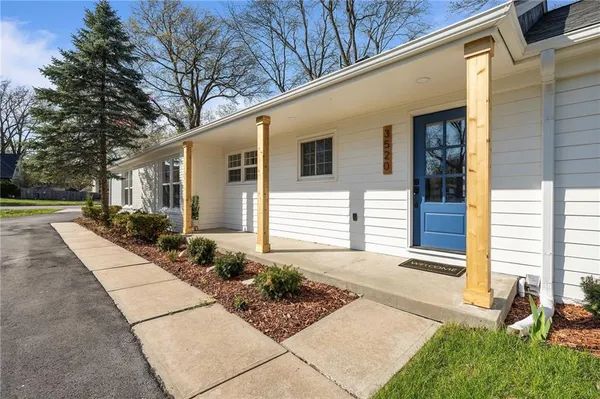 $849,000 | 3520 West 93rd Street, Leawood, KS 66206