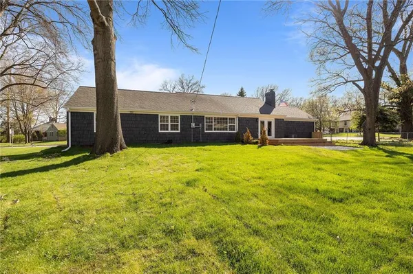 $849,000 | 3520 West 93rd Street, Leawood, KS 66206