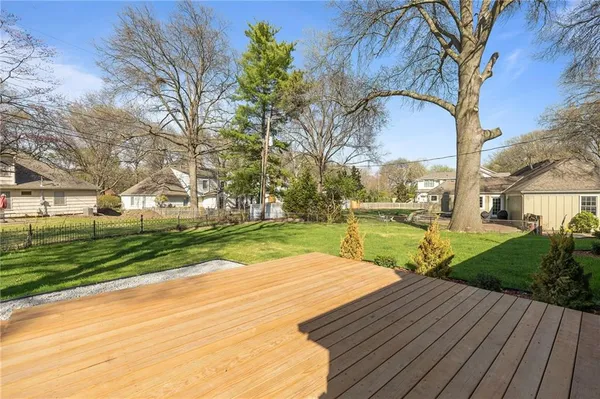 $849,000 | 3520 West 93rd Street, Leawood, KS 66206