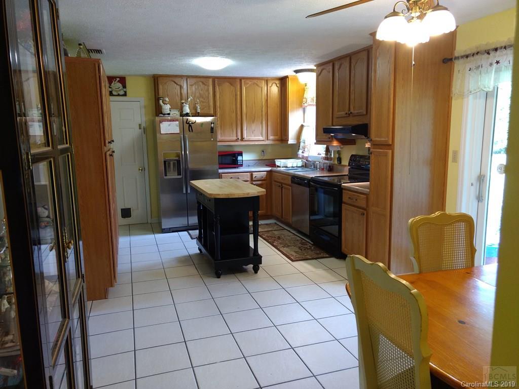 215 Conley Road Morganton, NC 28655 - Photo 5 of 10 Gallery Image 5