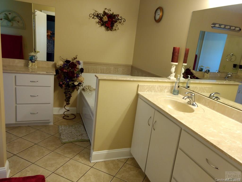 215 Conley Road Morganton, NC 28655 - Photo 8 of 10 Gallery Image 8