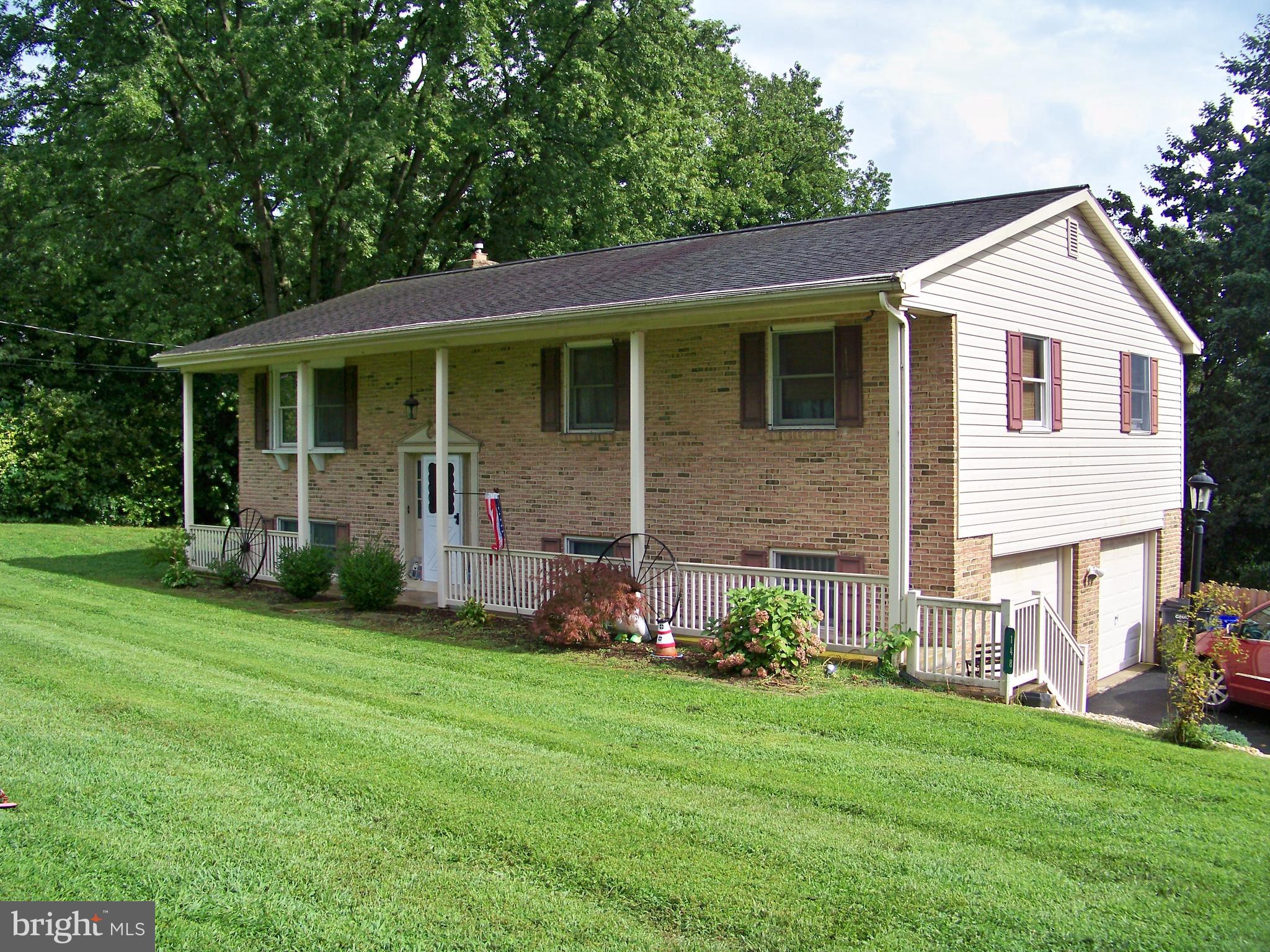 148 Reservoir Road Strasburg, PA 17579 - Photo 1 of 13 Front & West Side