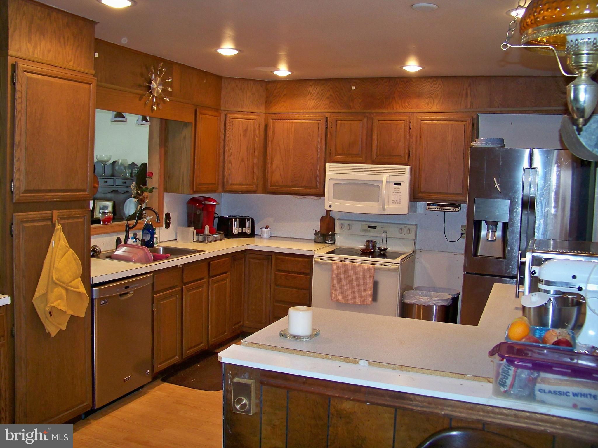 148 Reservoir Road Strasburg, PA 17579 - Photo 6 of 13 Kitchen