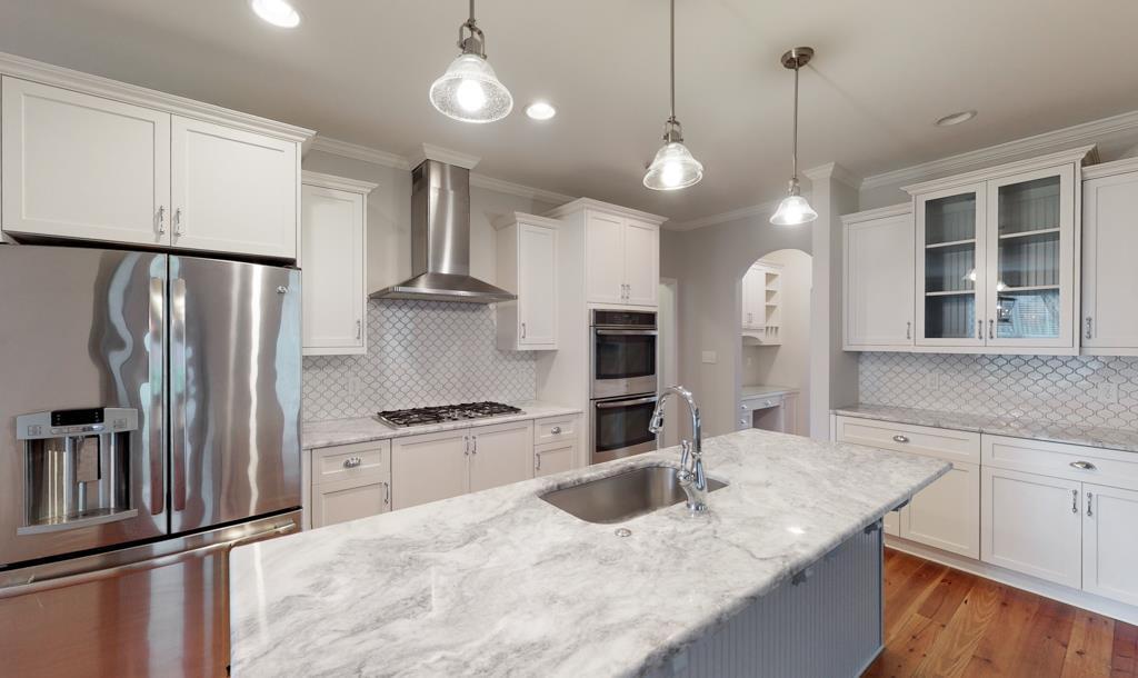 828 River Bluff Road North Augusta, SC 29841 - Photo 2 of 33 Kitchen with quartzite counter tops!
