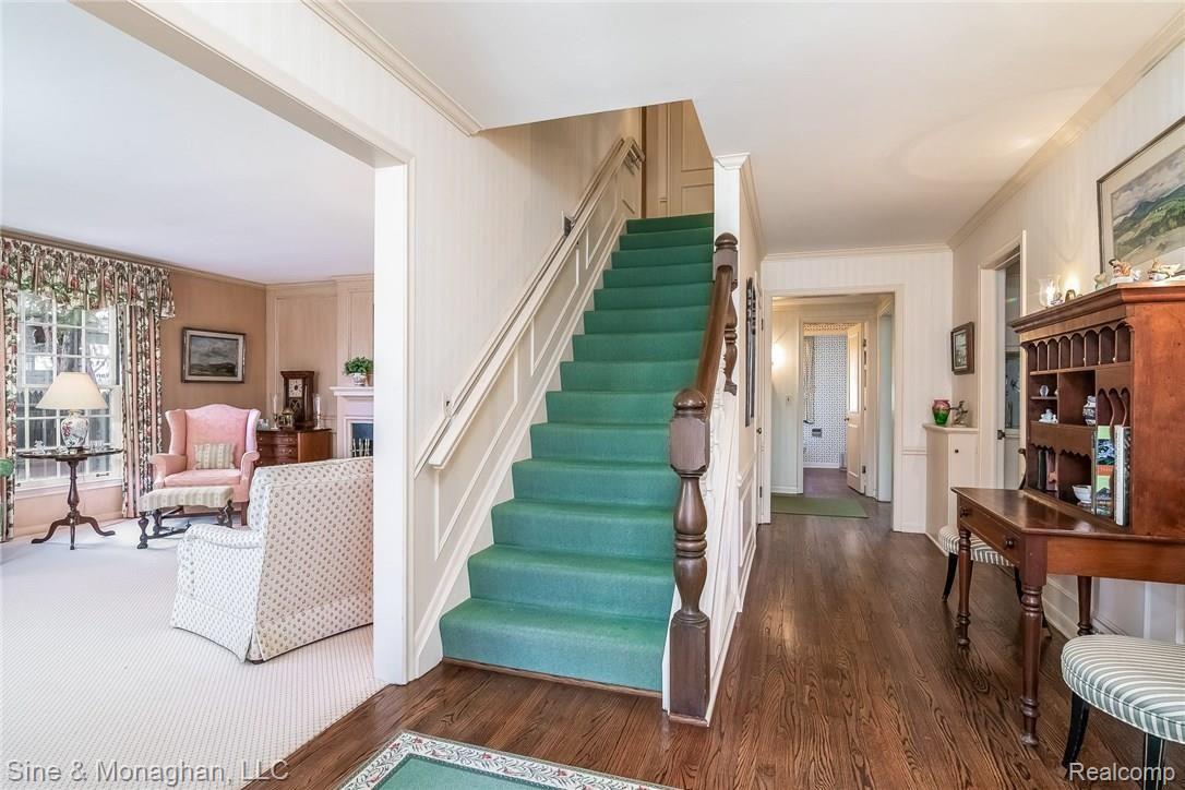 88 Cloverly Road Grosse Pointe, MI 48236 - Photo 2 of 53 004-Foyer-5620471-medium.jpg