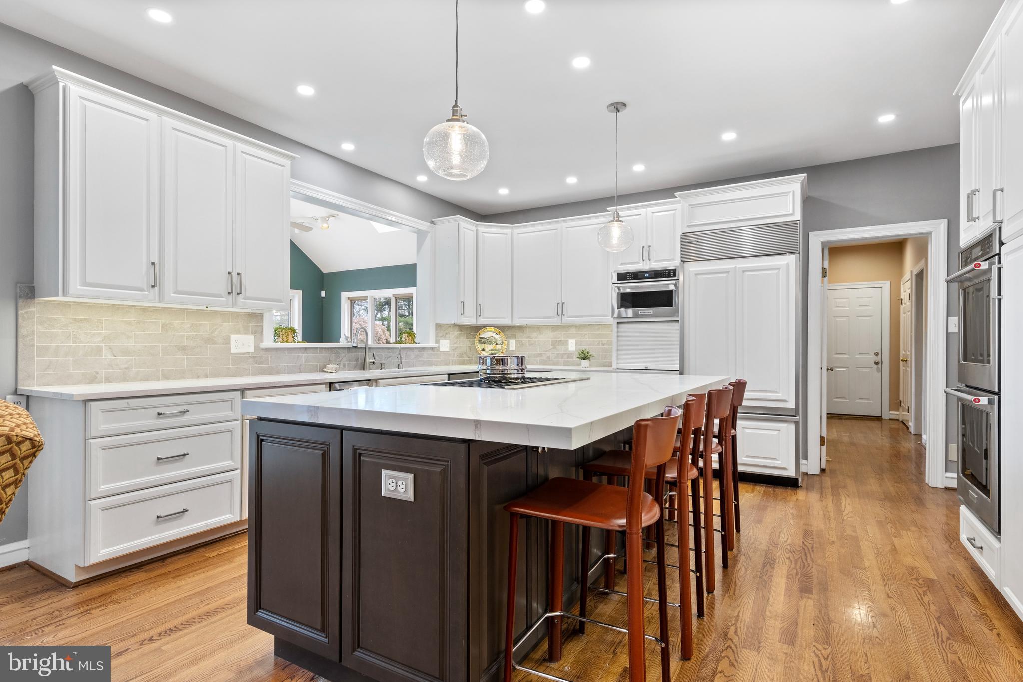 70 Barr Road Malvern, PA 19355 - Photo 20 of 59 Seated island