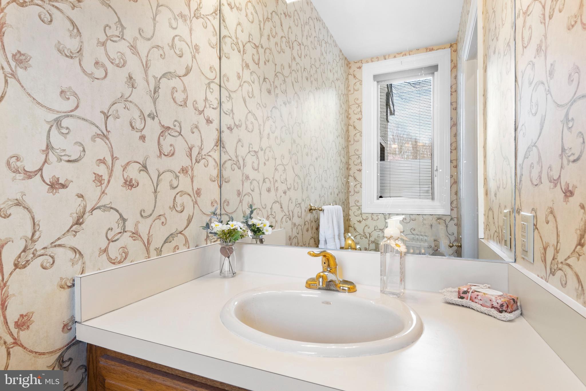 70 Barr Road Malvern, PA 19355 - Photo 28 of 59 2nd powder room