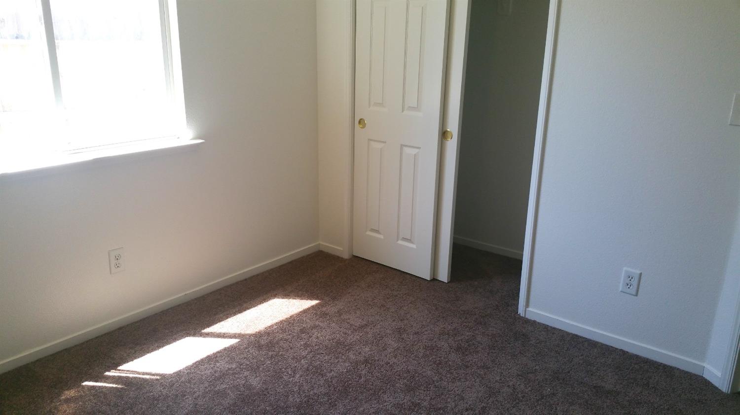1589 East Santa Rosa Street Reedley, CA 93654 - Photo 11 of 15 Gallery Image 11