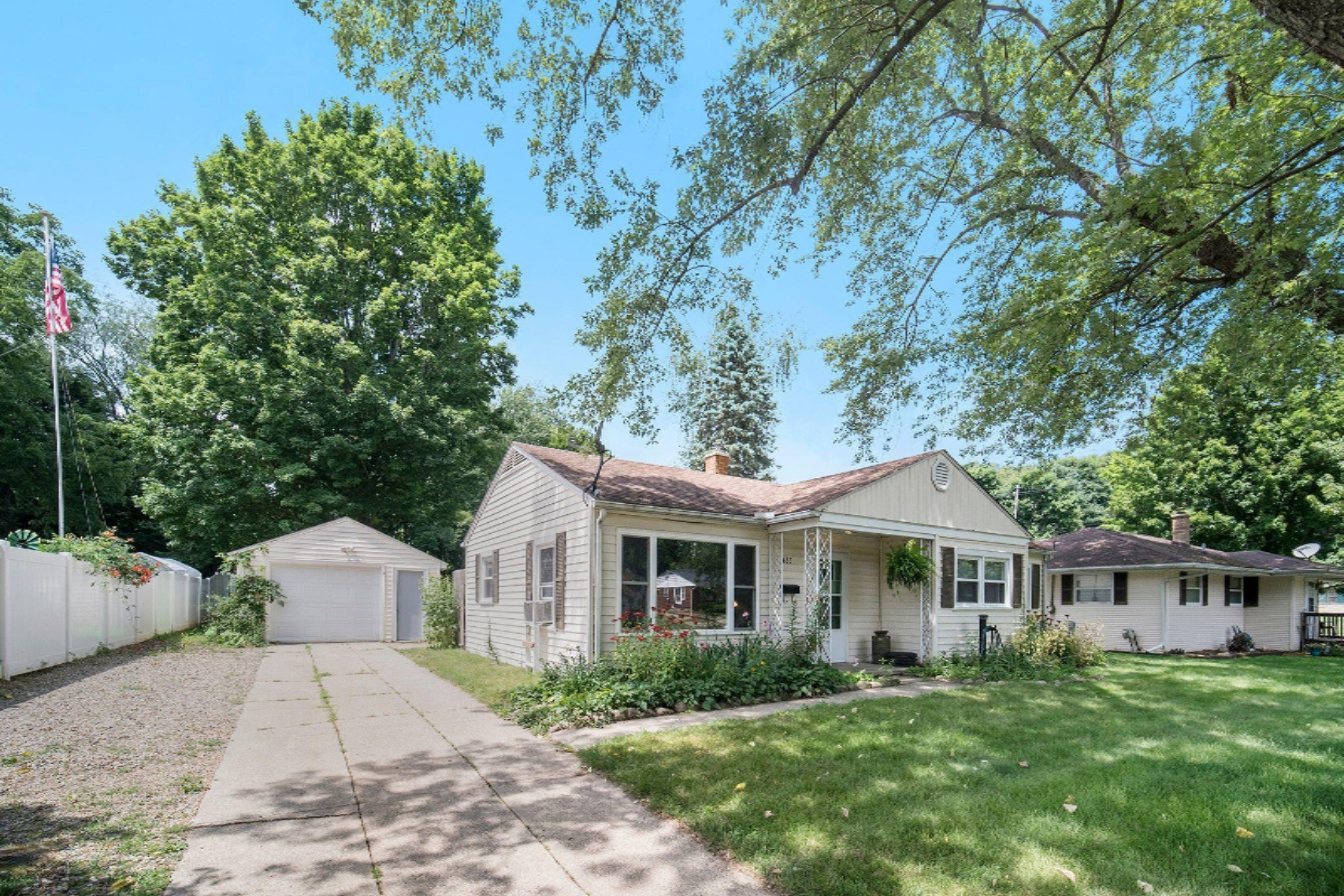 435 Ferguson Road Marshall, MI 49068 - Photo 3 of 20 18