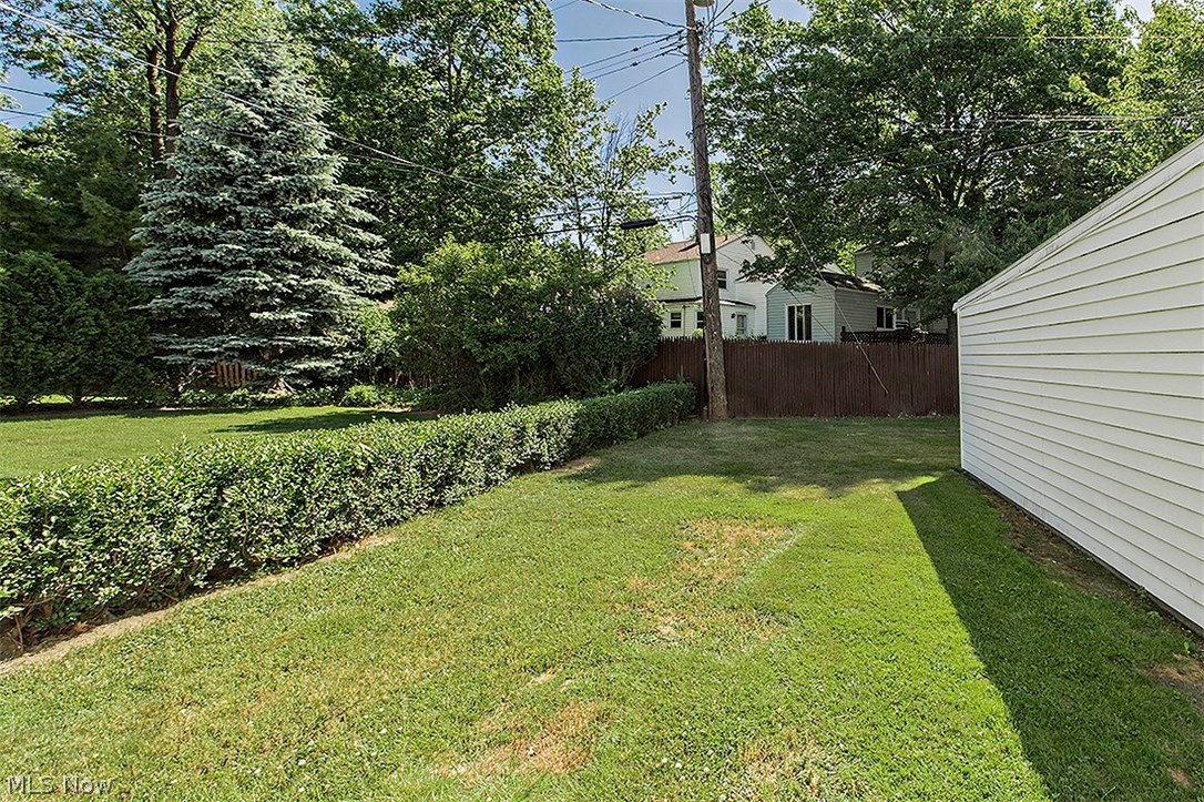 1409 Brainard Road Lyndhurst, OH 44124 - Photo 4 of 29
