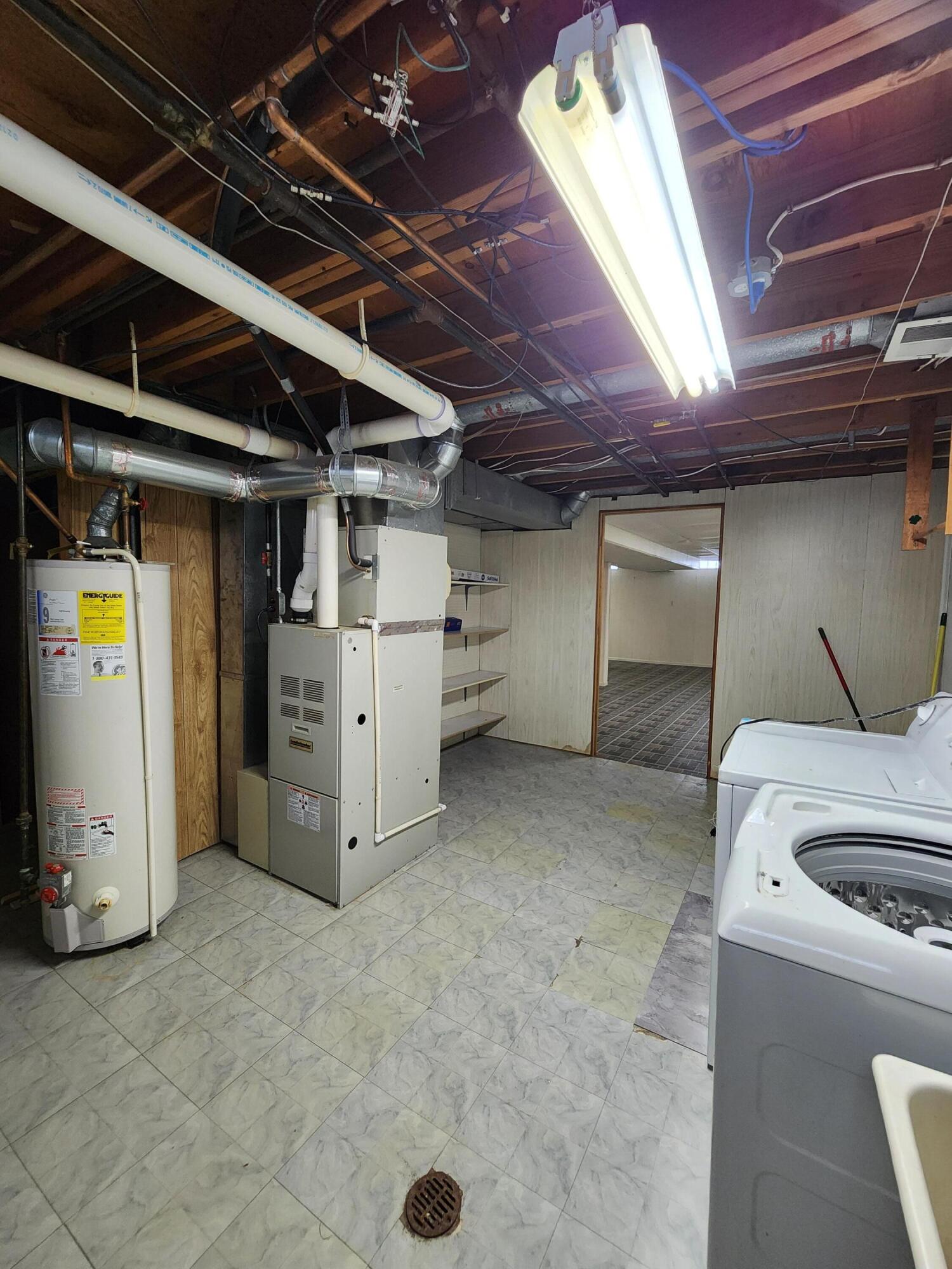 Undisclosed Address Romulus, MI 48174 - Photo 30 of 36 laundry room 2