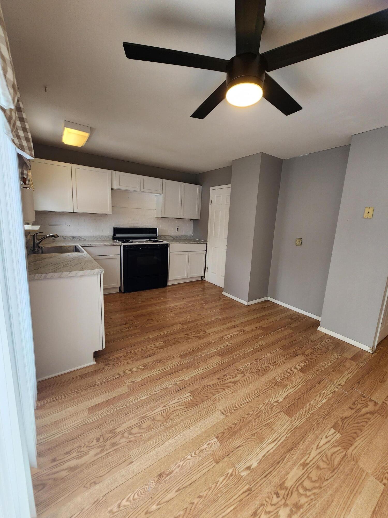 Undisclosed Address Romulus, MI 48174 - Photo 8 of 36 kitchen 2
