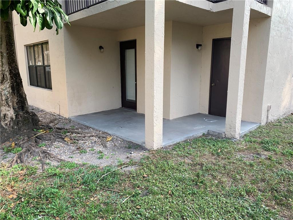 4341 West McNab Road, Unit 22 Pompano Beach, FL 33069 - Photo 24 of 27 Patio