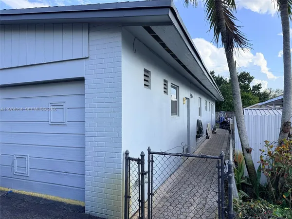 $1,150 | 1612 Northeast 169th Street, Unit 1, North Miami Beach, FL 33162