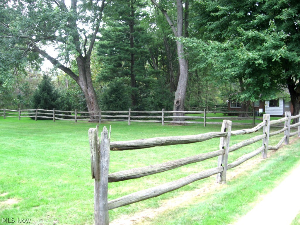 35952 Solon Road Chagrin Falls, OH 44022 - Photo 18 of 18 Fenced Area