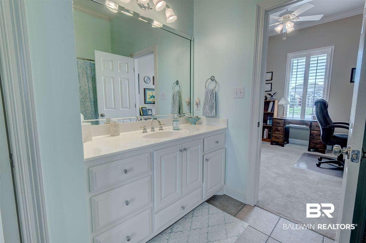 25933 Kensington Way Daphne, AL 36526 - Photo 23 of 40 Jack & Jill bath