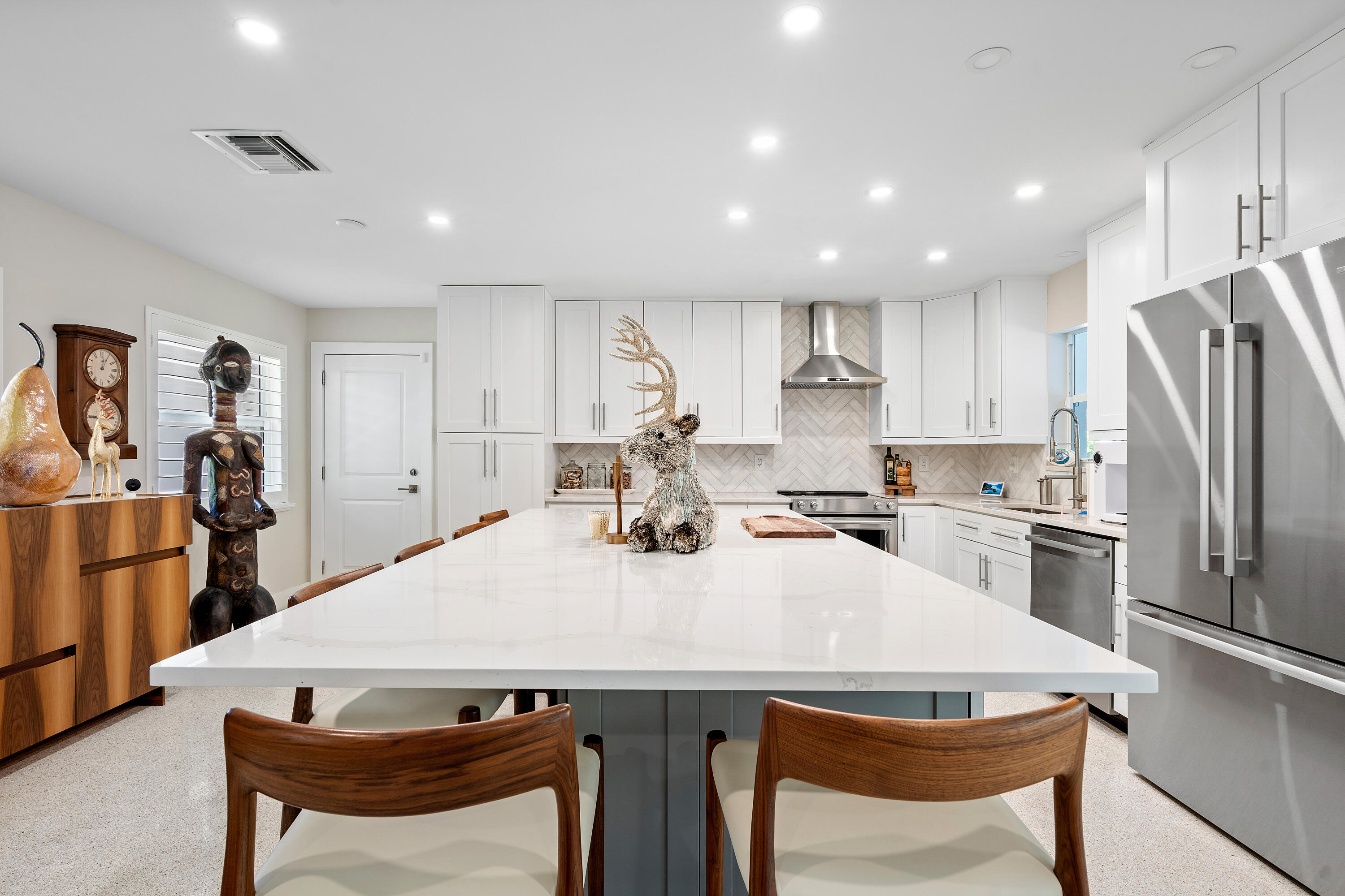 911 Southwest 27th Terrace Boynton Beach, FL 33435 - Photo 16 of 55 911-SW-27thTerrace-Boynton-Beach-FL