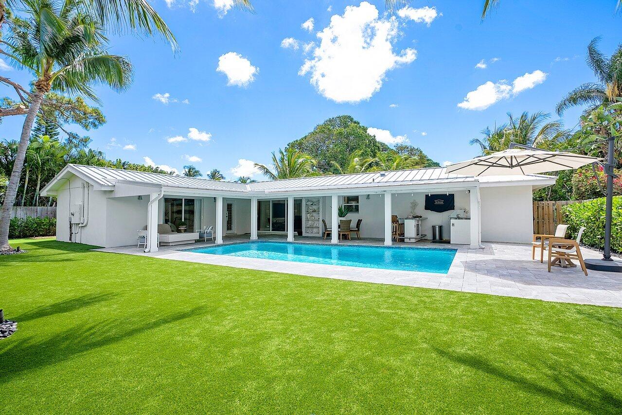 911 Southwest 27th Terrace Boynton Beach, FL 33435 - Photo 33 of 55 Rear Exterior