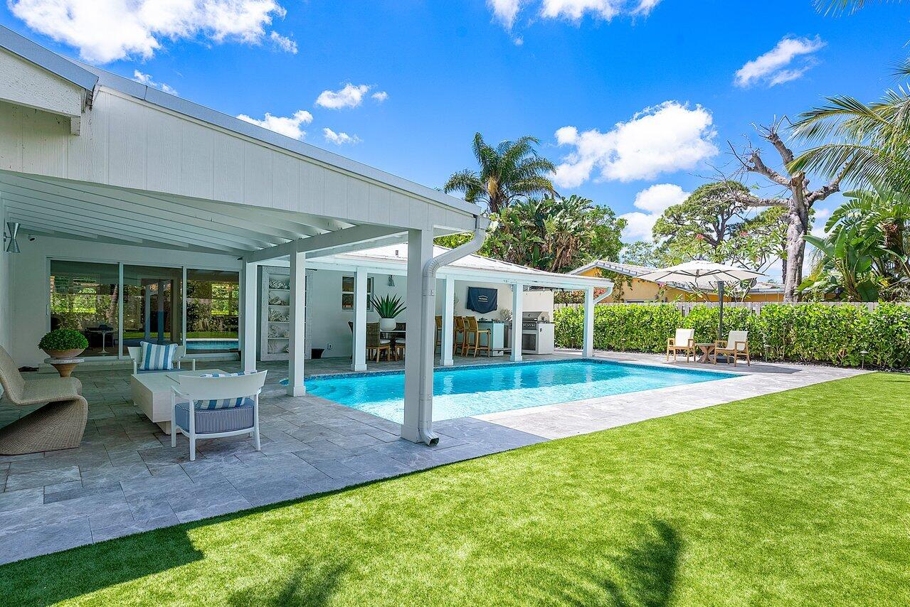 911 Southwest 27th Terrace Boynton Beach, FL 33435 - Photo 37 of 55 Pool/Patio/Yard