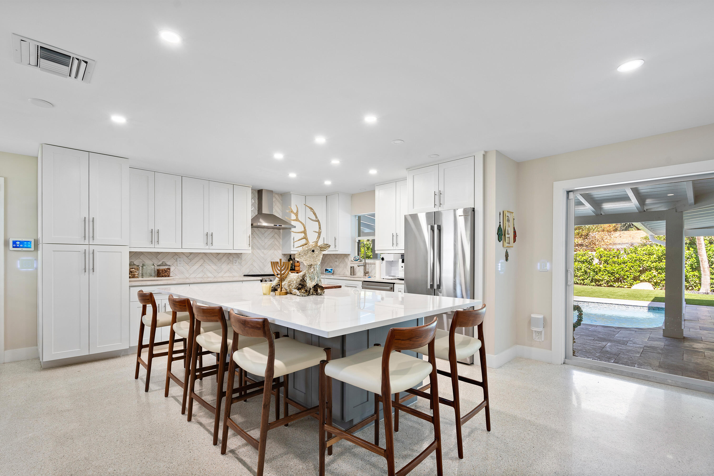 911 Southwest 27th Terrace Boynton Beach, FL 33435 - Photo 7 of 55 911-SW-27thTerrace-Boynton-Beach-FL